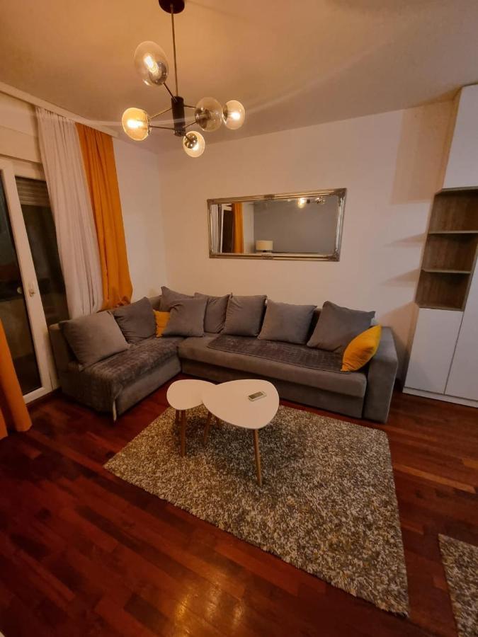 5 Star Apartment Podgorica Esterno foto