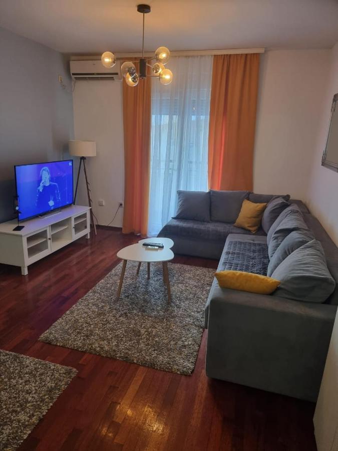 5 Star Apartment Podgorica Esterno foto